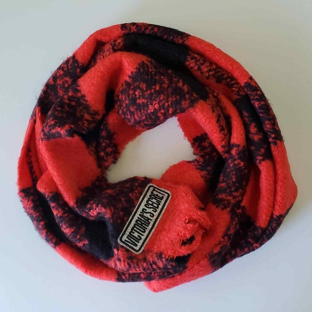 Victoria's Secret Red Black Checkered Plaid Oversized Scarf Shawl 12 x 92"